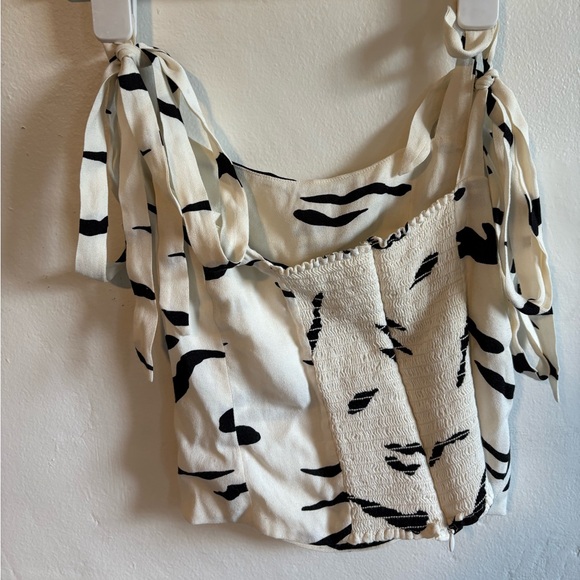 🦓 Reformation Ellora Top 🦓 - Picture 5 of 6